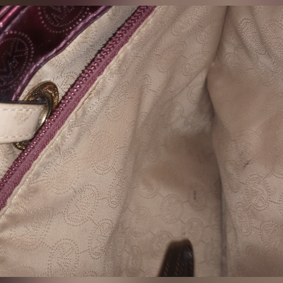 Michael Kors Jet Set Tote - Picture 5 of 10